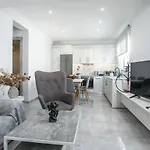 Casa Antonis - Modern With Jacuzzi Near Faliraki *