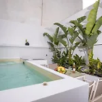 Daire Casa Antonis - Modern With Jacuzzi Near Faliraki *
