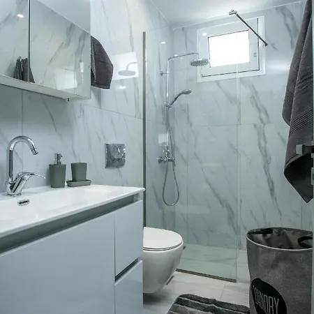 Daire Casa Antonis - Modern With Jacuzzi Near Faliraki