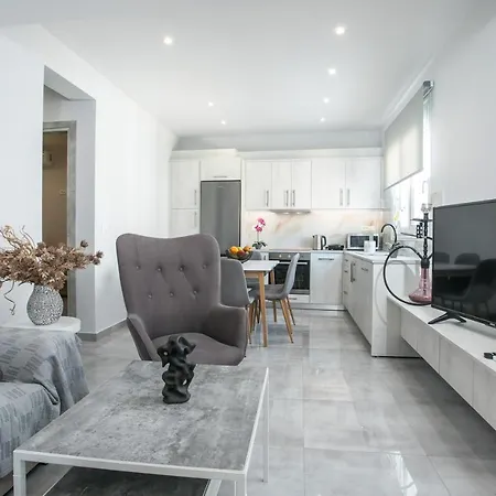 Casa Antonis - Modern With Jacuzzi Near Faliraki *